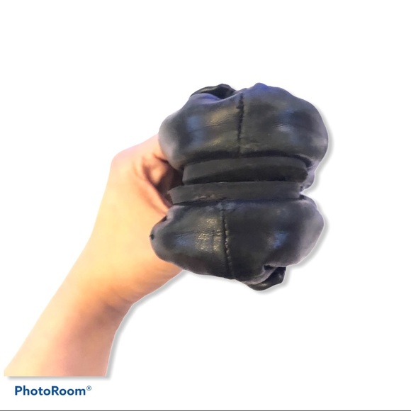 Tory Burch Black Flats with Cream Emblem - Picture 4 of 8